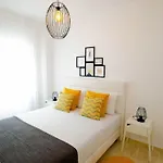 Wave Sun House
