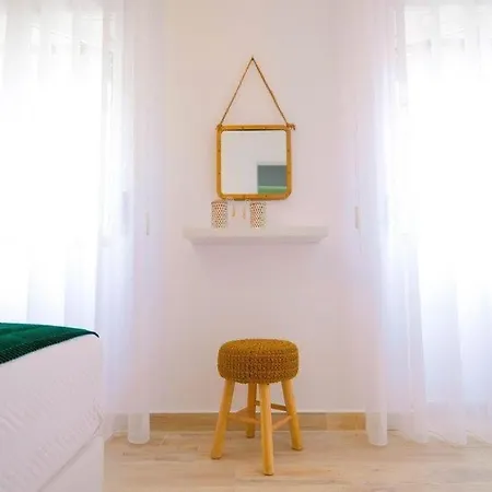 בית נופש Wave Sun House נאזרה